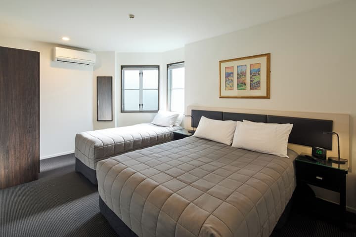 Pavilions Hotel