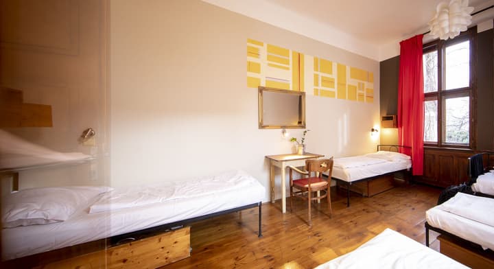 Sir Toby's Hostel