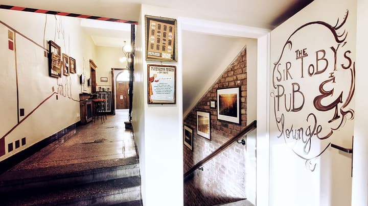 Sir Toby's Hostel