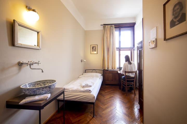 Sir Toby's Hostel