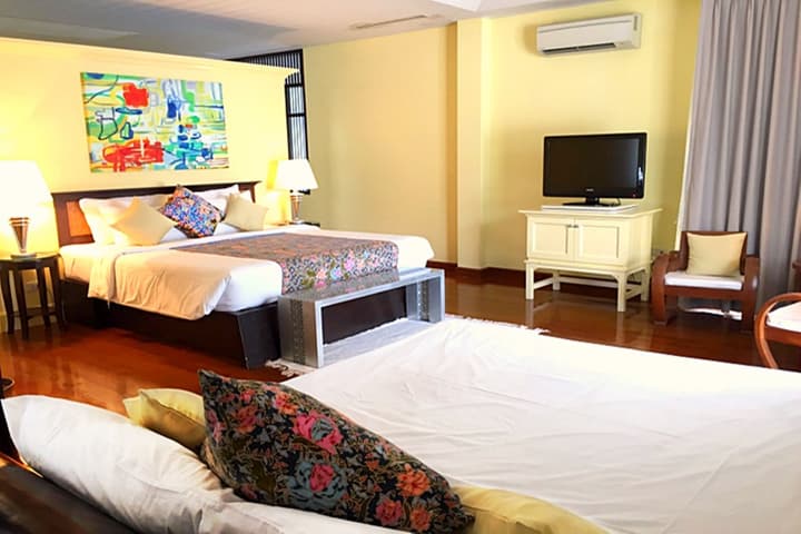 Baan Bayan Beach Hotel