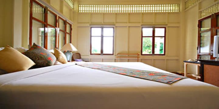 Baan Bayan Beach Hotel