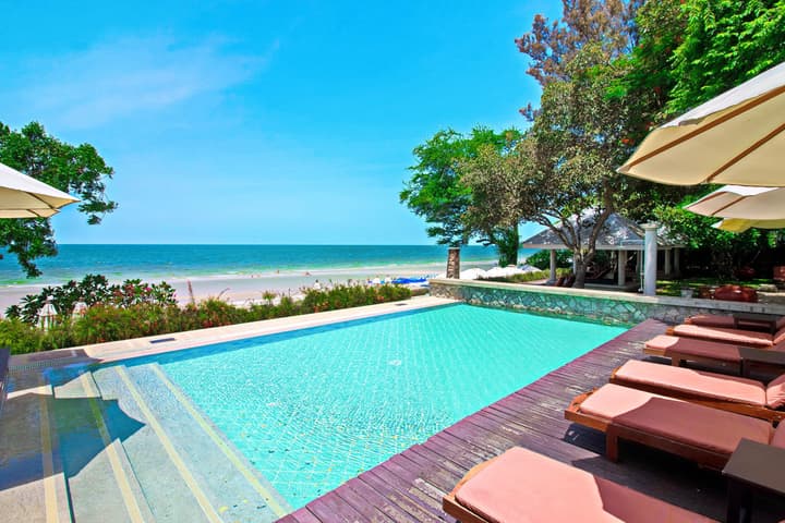 Baan Bayan Beach Hotel