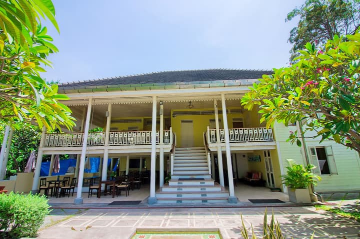 Baan Bayan Beach Hotel