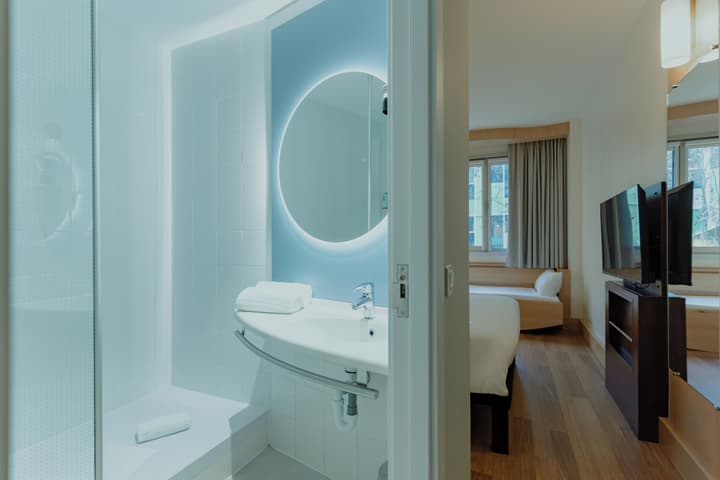 ibis Barcelona Glories 22
