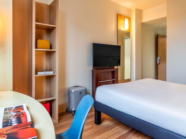 ibis Barcelona Glories 22