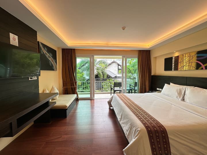 R Mar Resort and Spa