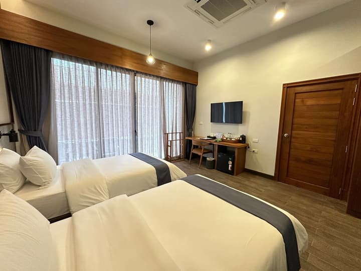 R Mar Resort and Spa