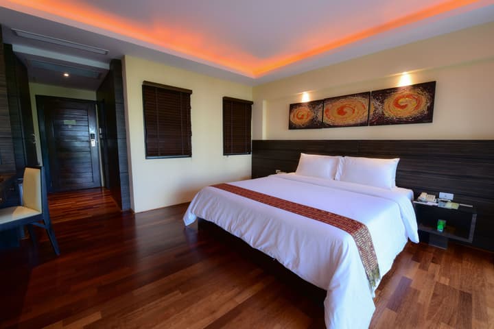 R Mar Resort and Spa