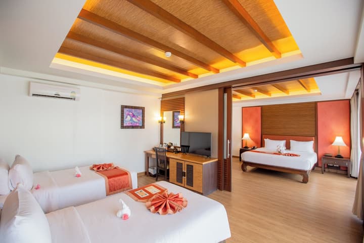 Nipa Resort