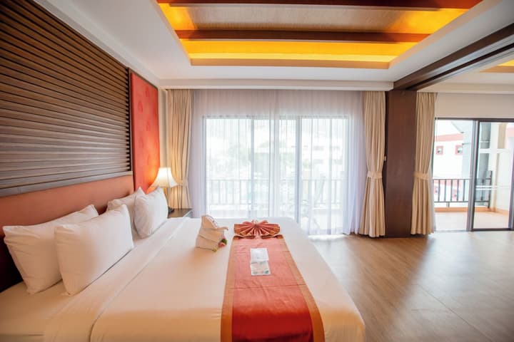 Nipa Resort