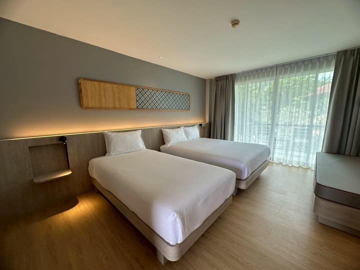 Baan Karon Resort