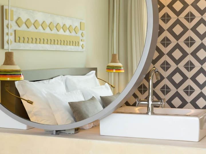 Ozadi Tavira Hotel