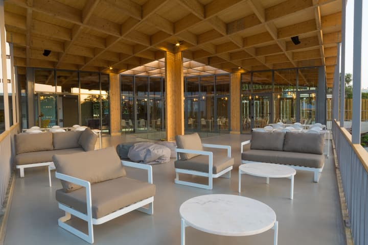Ozadi Tavira Hotel