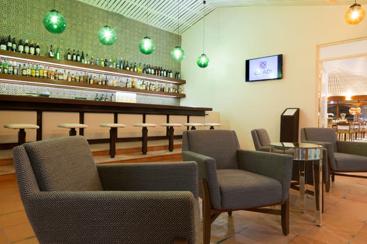 Ozadi Tavira Hotel