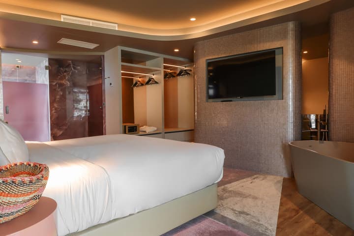 The Views Baia - Adults Only
