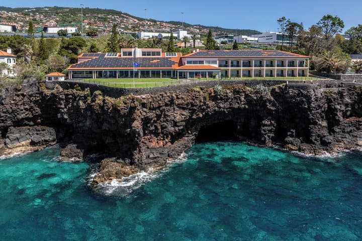 Albatroz Beach & Yacht Club