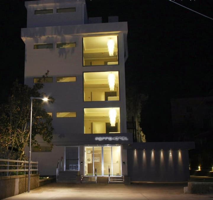 FerroHotel