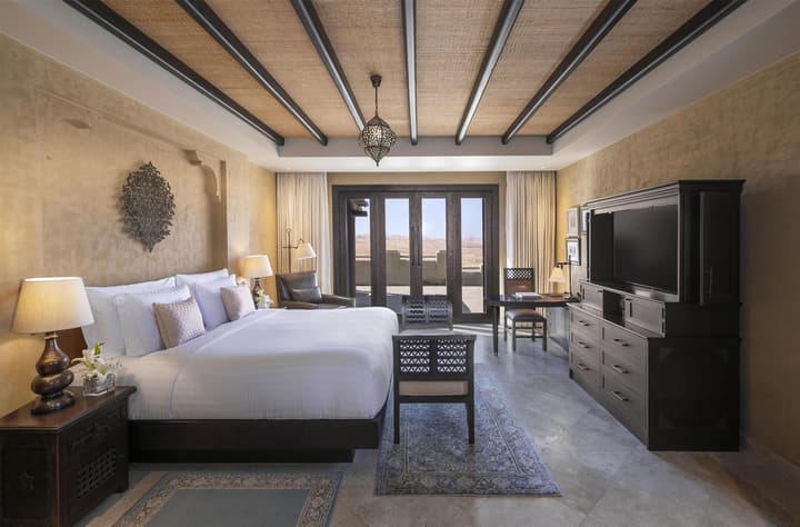 Qasr Al Sarab Desert Resort by Anantara