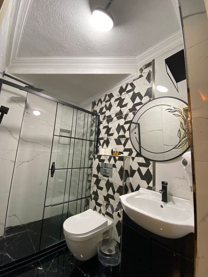 Aruna Hotel