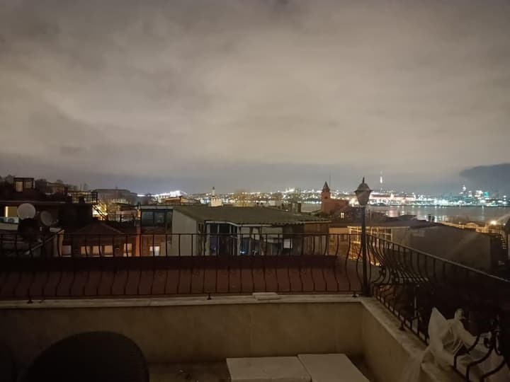 Aruna Hotel