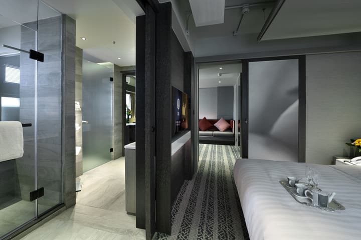 Xi Hotel