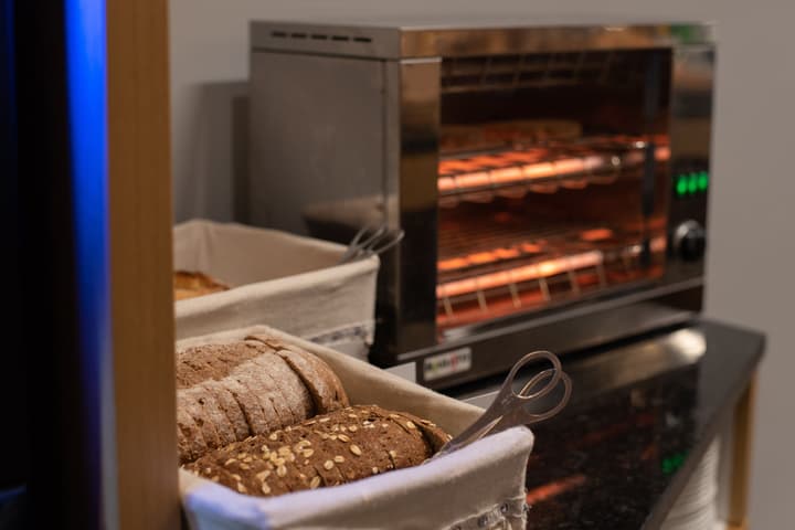 Holiday Inn Express Lisbon Airport by IHG
