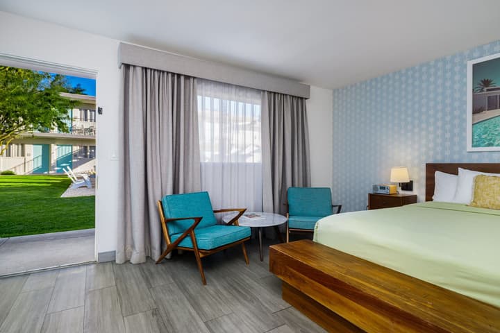 The Skylark a Palm Springs Hotel