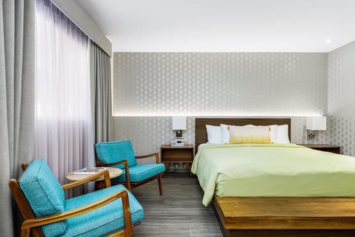 The Skylark a Palm Springs Hotel