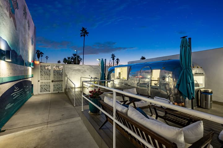 The Skylark a Palm Springs Hotel