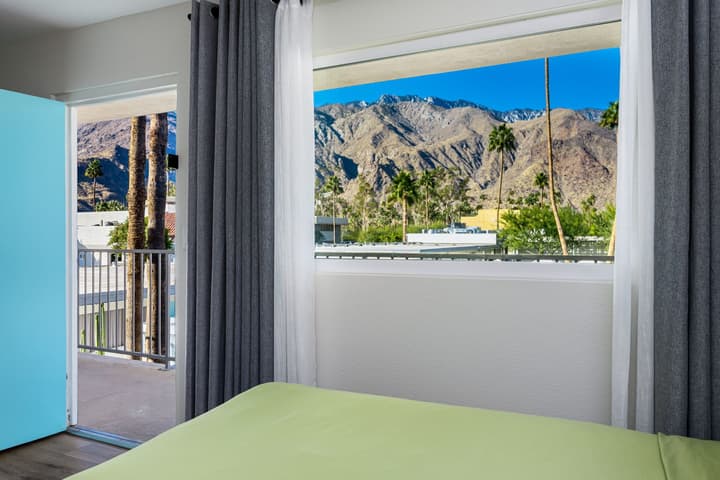 The Skylark a Palm Springs Hotel
