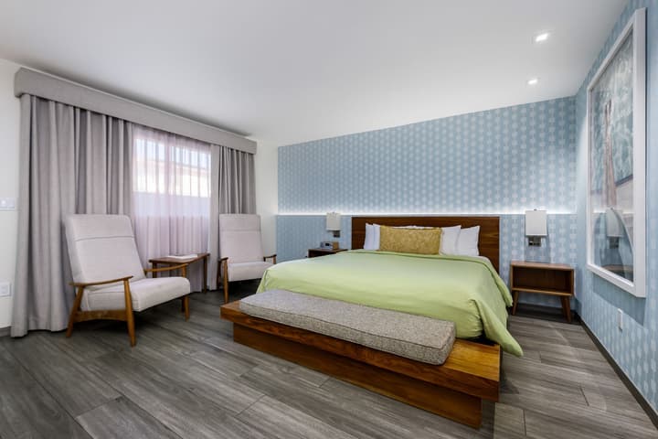 The Skylark a Palm Springs Hotel