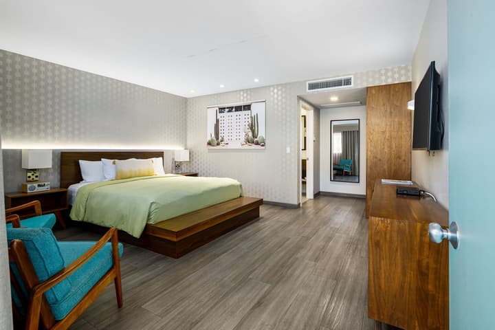 The Skylark a Palm Springs Hotel