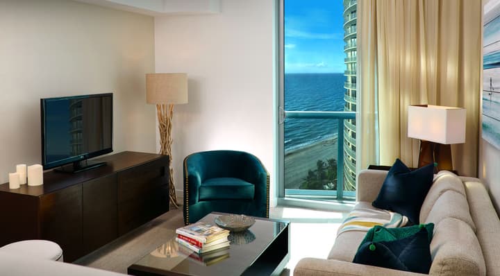 Solé Miami, A Noble House Resort