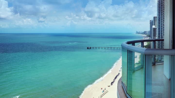 Solé Miami, A Noble House Resort