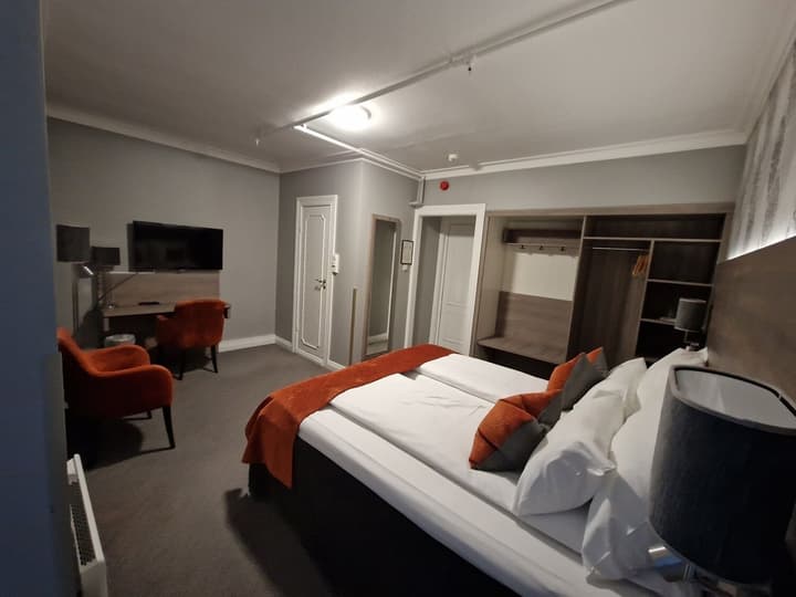 Dr. Holms Hotel