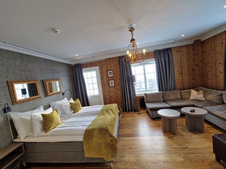 Dr. Holms Hotel