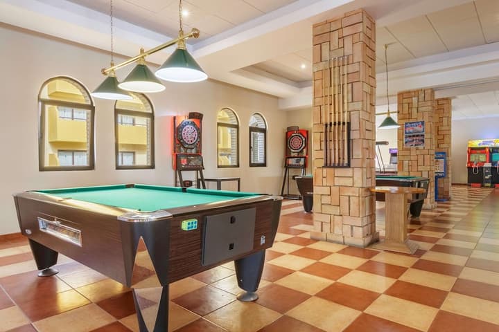 Best Alcazar (Hotel & Apartments)