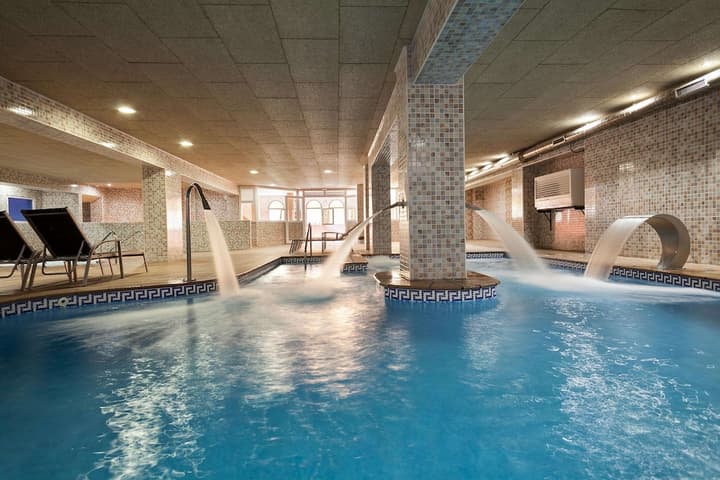 Best Alcazar (Hotel & Apartments)