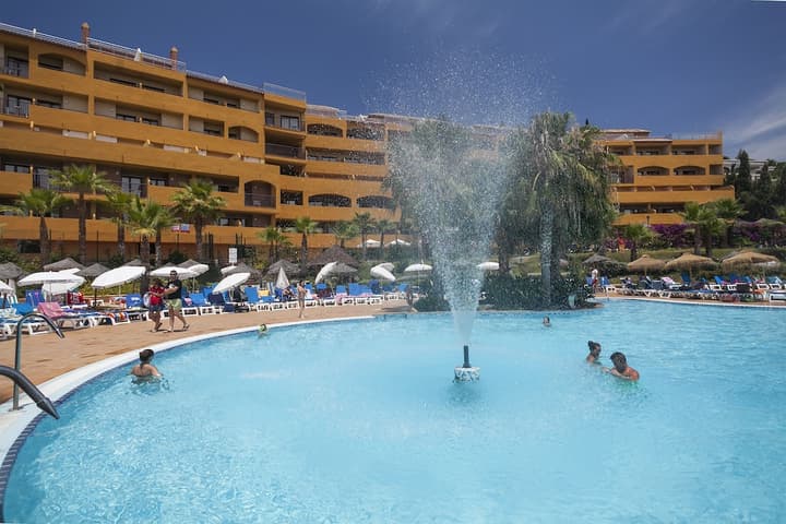 Best Alcazar (Hotel & Apartments)