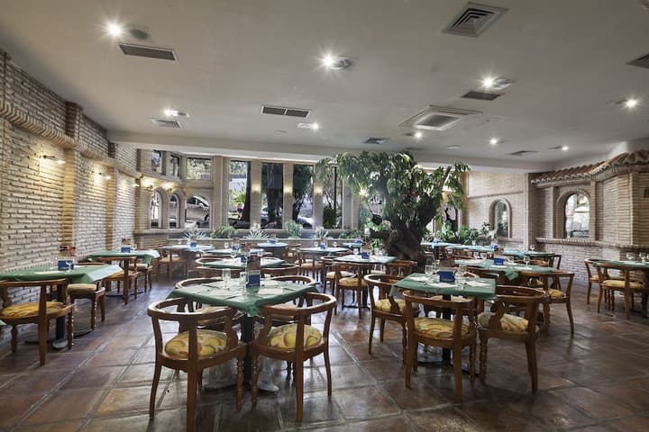 Best Alcazar (Hotel & Apartments)