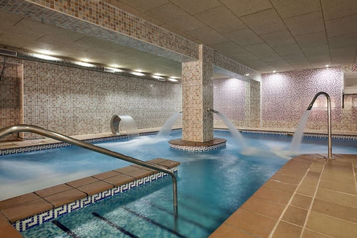 Best Alcazar (Hotel & Apartments)