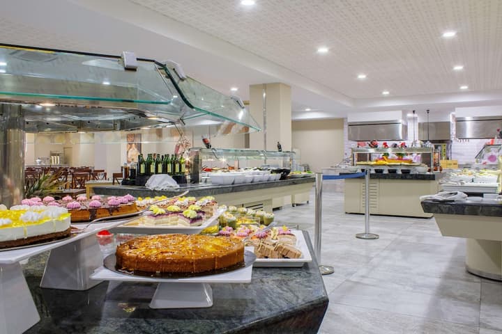 Best Alcazar (Hotel & Apartments)