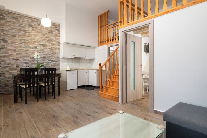 Vlycha Beach Studios & Apartments