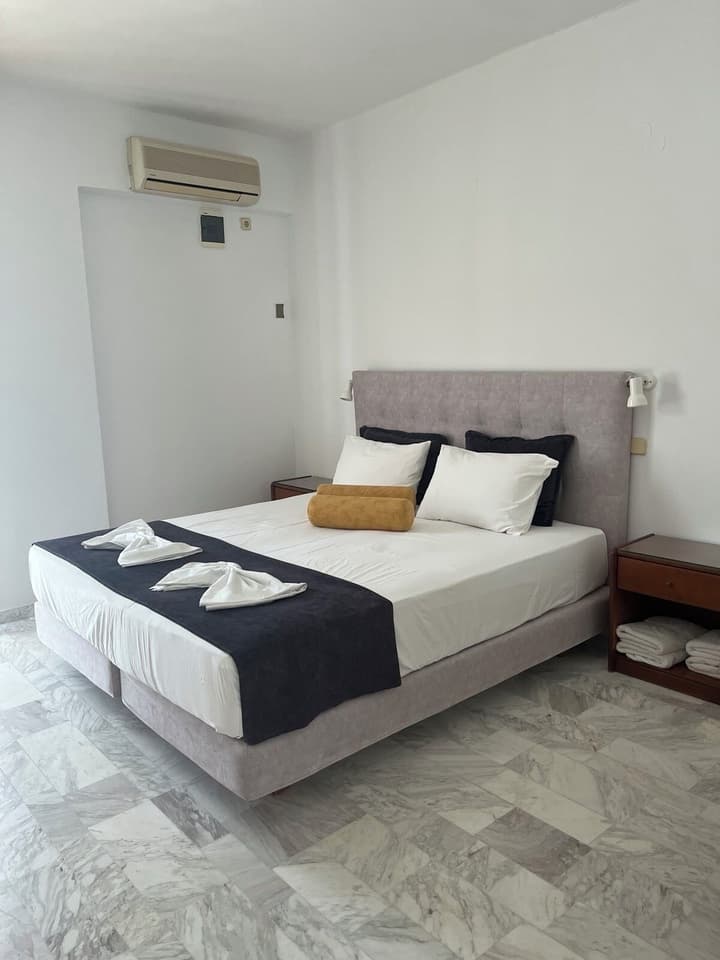 Vlycha Beach Studios & Apartments