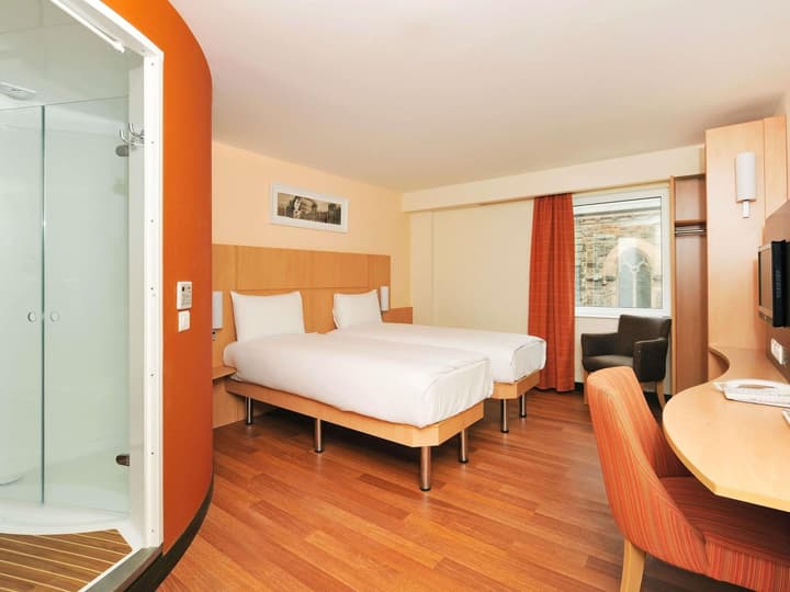 ibis Belfast Queens Quarter