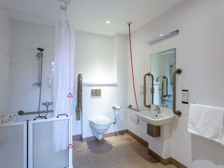 ibis Belfast Queens Quarter
