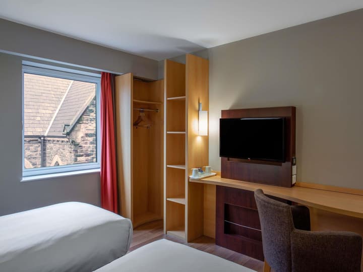 ibis Belfast Queens Quarter
