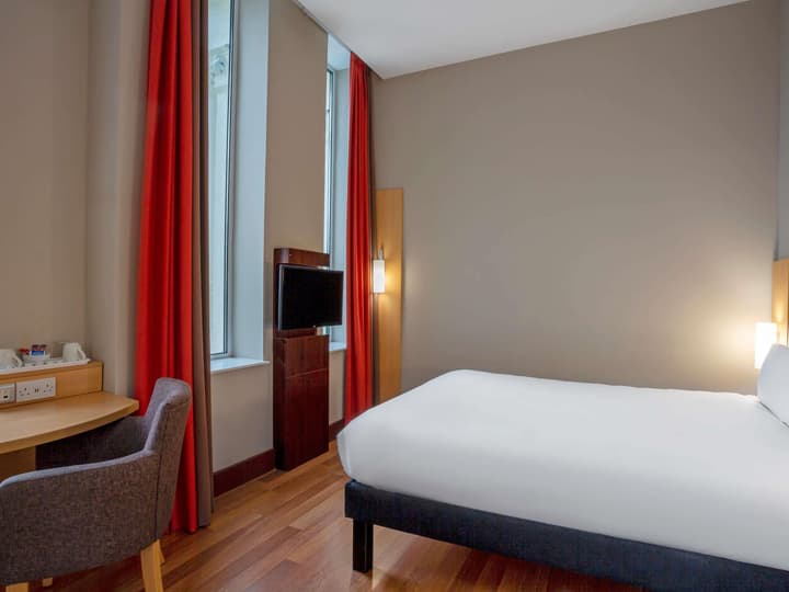 ibis Belfast Queens Quarter