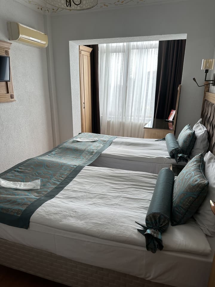 Blue Tuana Hotel